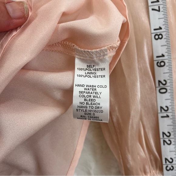 Idem Ditto Tiered Mini Dress Sz SM Metallic Pink LS Balloon Sleeve V Neck Lined - Picture 8 of 12